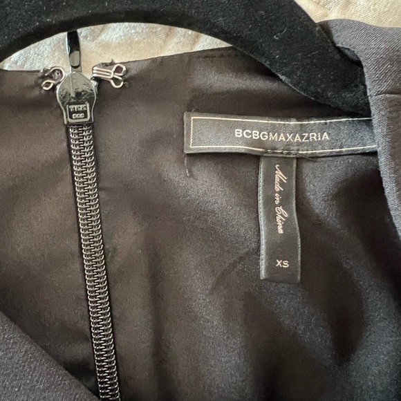 BCBGMaxAzria Dress. Size XS - Picture 6 of 6